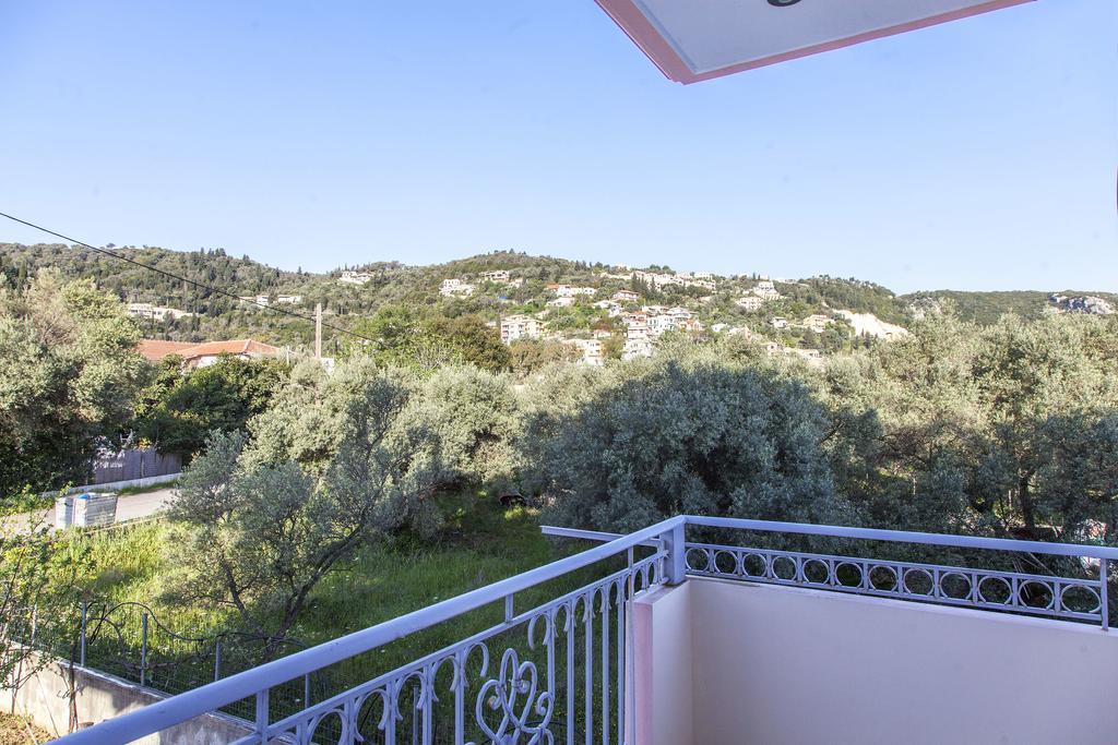Apolpaina L Apartments Bagian luar foto