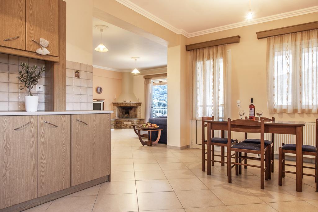 Apolpaina L Apartments Bagian luar foto