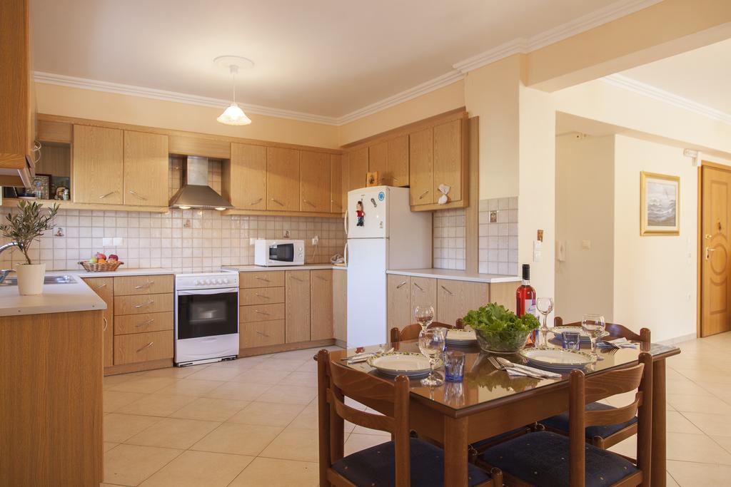 Apolpaina L Apartments Bagian luar foto