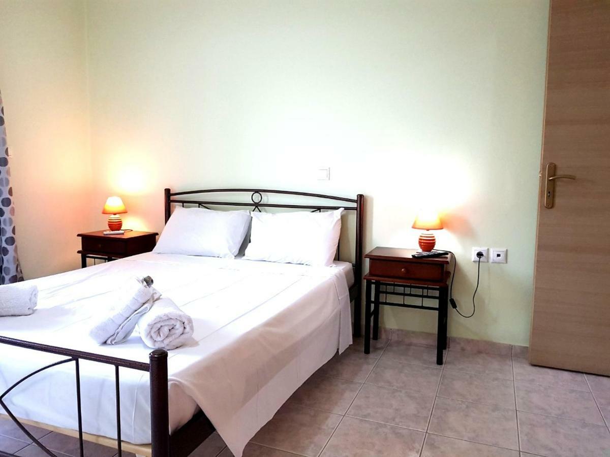 Apolpaina L Apartments Bagian luar foto