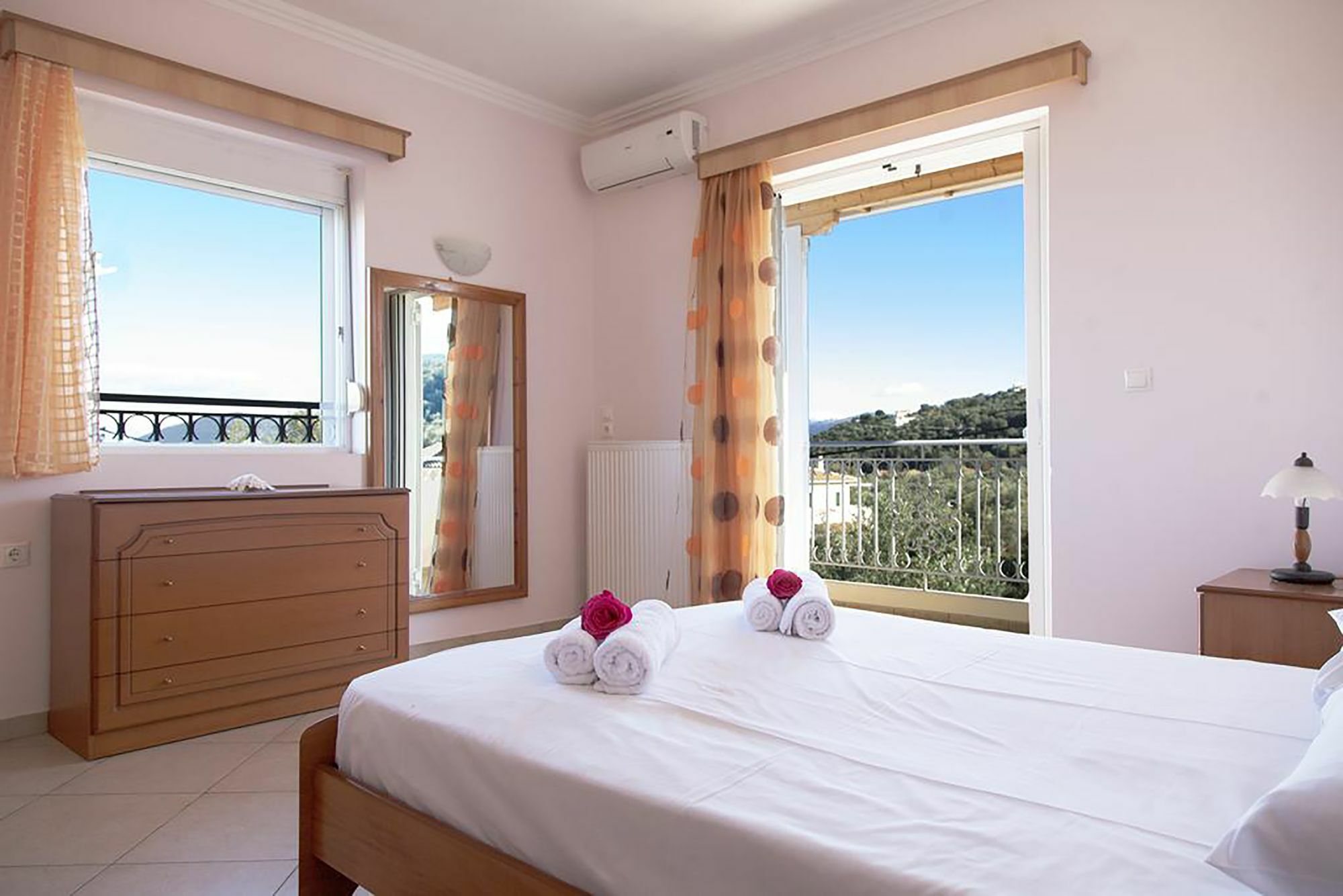 Apolpaina L Apartments Bagian luar foto